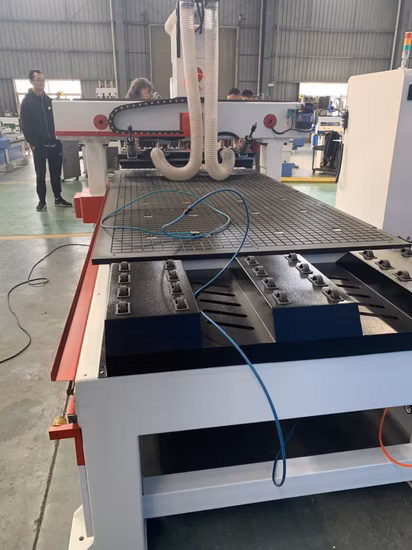 1300X2500mm 4 Axis Atc Liner CNC Router 3D Woodworking Machine Furniture Cabinet Cutting Engraving CNC Wood Carving Machine MDF Milling Engaver